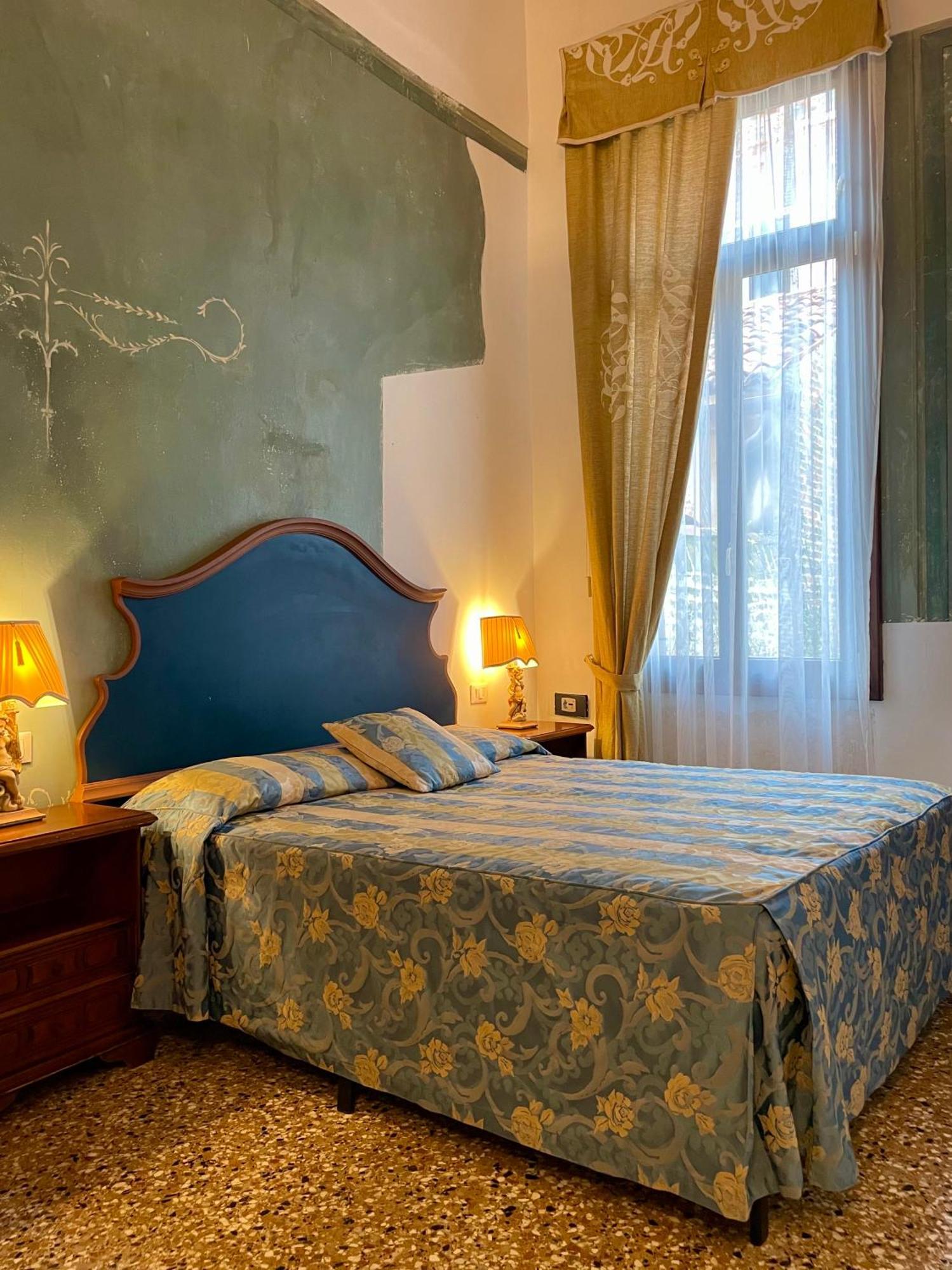 Console Palais Hotel Venice Luaran gambar